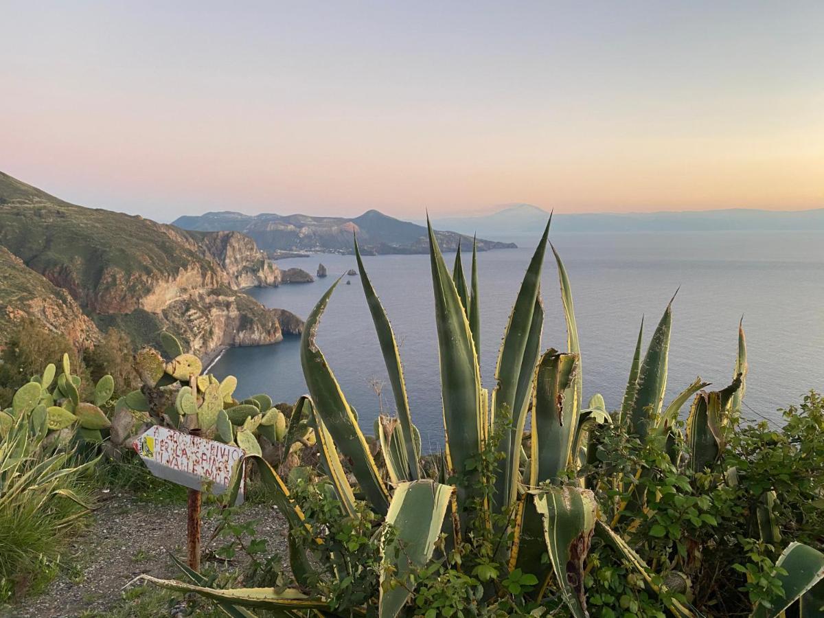 Apartamento Lipari Centro Storico Flat 7 Mins From Port Exterior foto